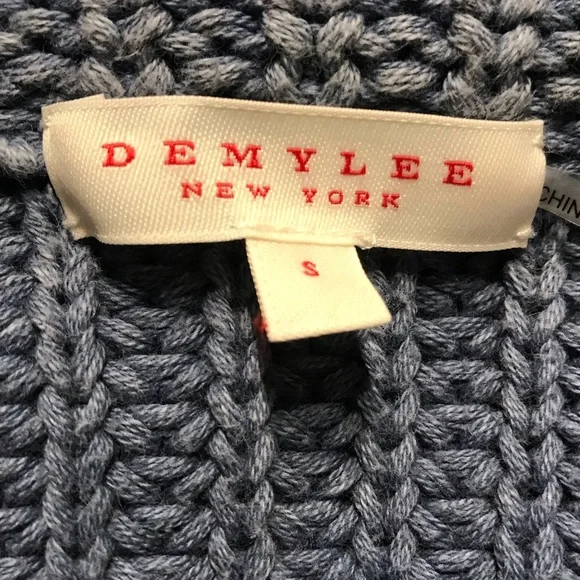 Women’s Demylee Blue Knit Sweater Cotton Size Small - Picture 6 of 7